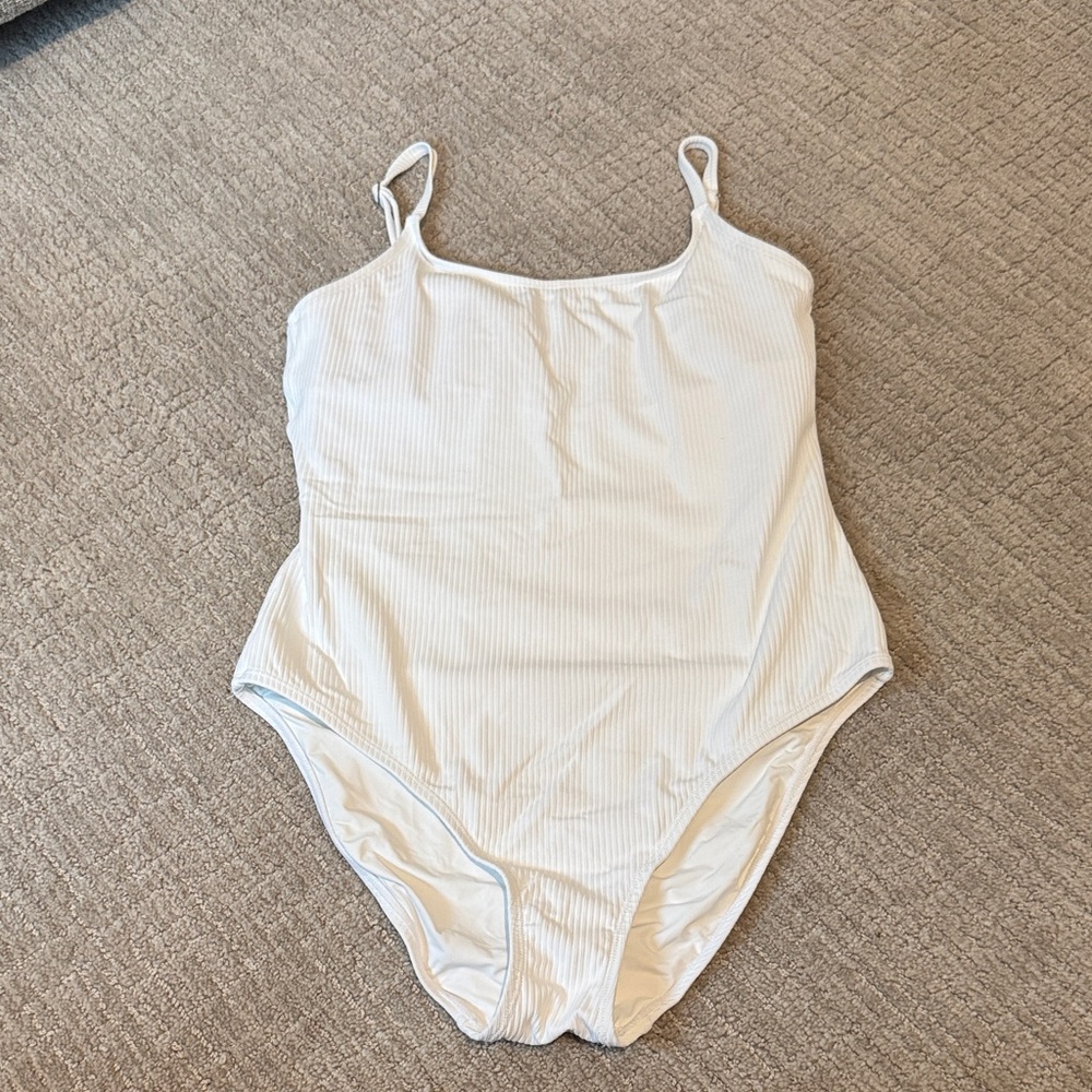 Andie Amalfi Swim One Piece LT large / tall great condition